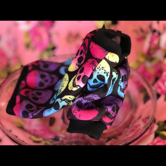 Rainbow 🌈 skull 💀 dog shirt clothes sweatshirt - Picture 7 of 7